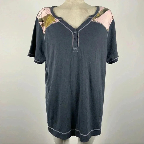 ❤️ Realtree Pink Trucker Camo Shortsleeve top 2X (18W/20W) - Picture 2 of 8